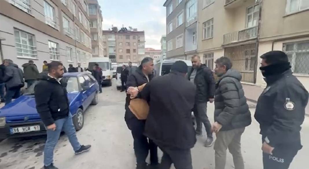 Konya'da 20 yıl hapis cezası vardı! Bıçak ve tabancayla polise direndiler 1